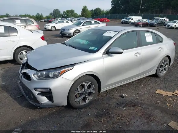 3KPF24AD6KE125219 2019 KIA FORTE - Image 2