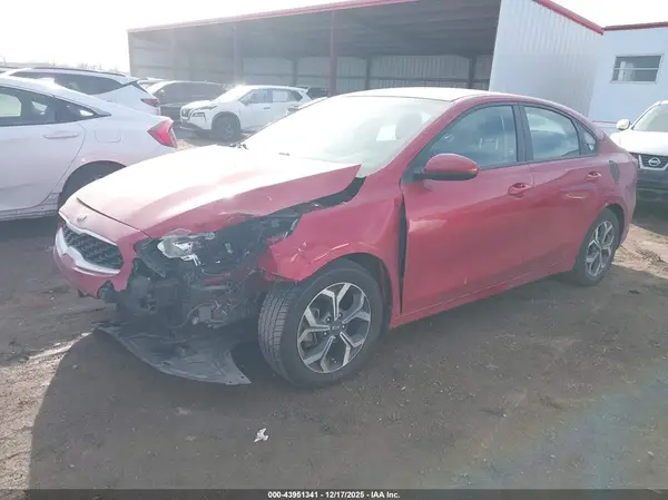 3KPF24AD6KE126080 2019 KIA FORTE - Image 2