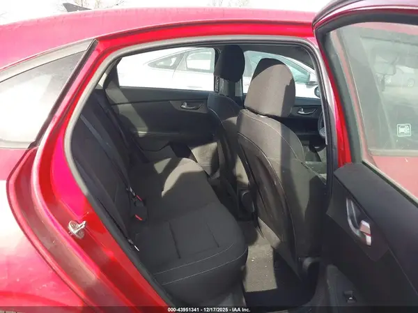 3KPF24AD6KE126080 2019 KIA FORTE - Image 8