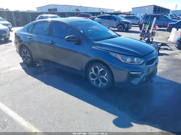3KPF24AD6KE131523 2019 KIA FORTE - Image 1