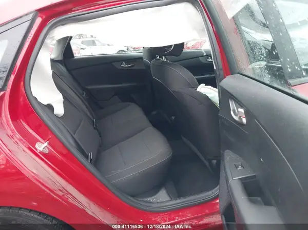 3KPF24AD6KE131571 2019 KIA FORTE - Image 8