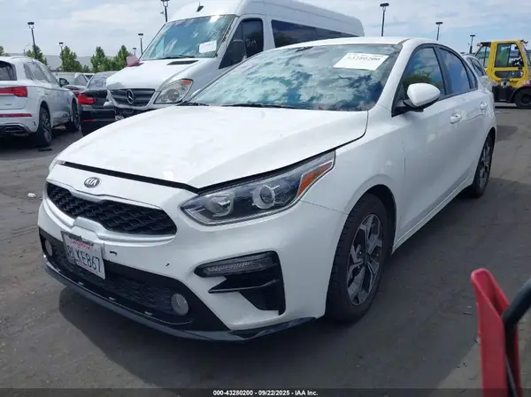 3KPF24AD6KE134132 2019 KIA FORTE - Image 2