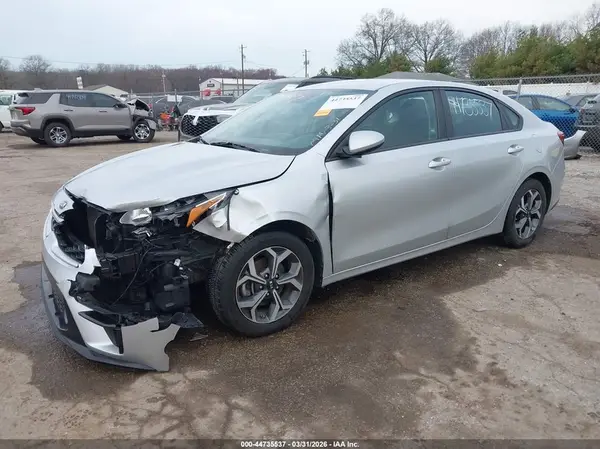3KPF24AD6KE134325 2019 KIA FORTE - Image 2