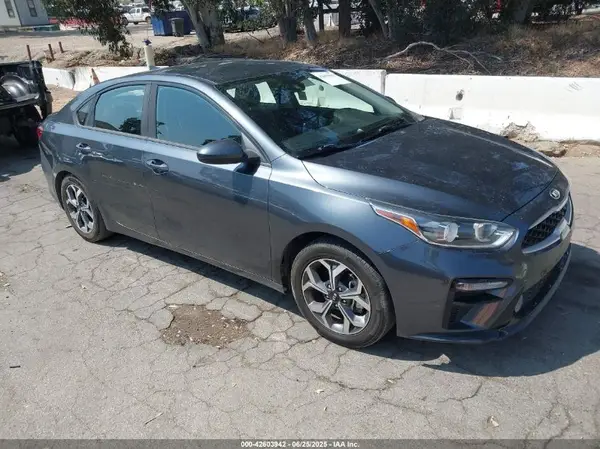 3KPF24AD6KE137970 2019 KIA FORTE - Image 1