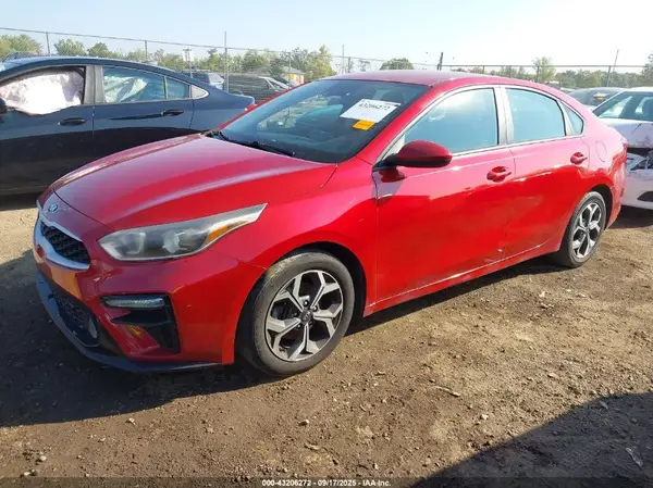 3KPF24AD6KE138665 2019 KIA FORTE - Image 2