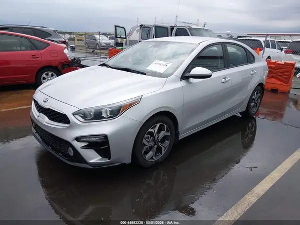 3KPF24AD6LE147948 2020 KIA FORTE - Image 2