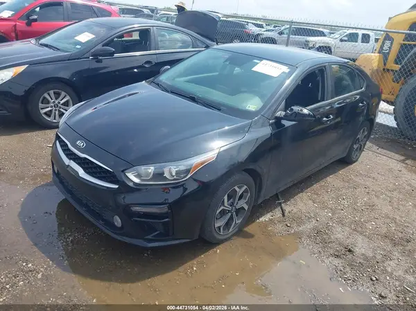 3KPF24AD6LE153233 2020 KIA FORTE - Image 2