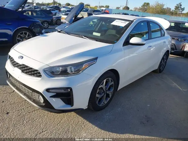 3KPF24AD6LE156715 2020 KIA FORTE - Image 2