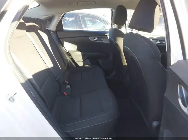 3KPF24AD6LE156715 2020 KIA FORTE - Image 8