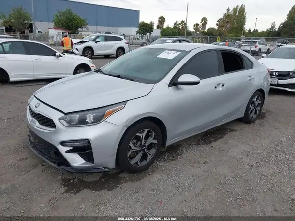 3KPF24AD6LE177760 2020 KIA FORTE - Image 2