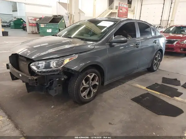 3KPF24AD6LE183638 2020 KIA FORTE - Image 2