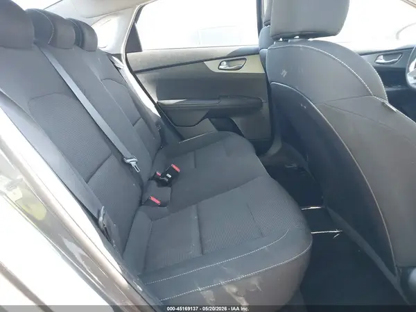 3KPF24AD6LE185129 2020 KIA FORTE - Image 8