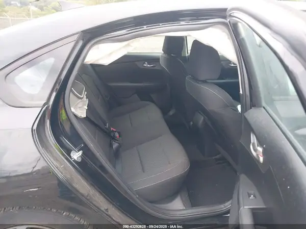 3KPF24AD6LE185955 2020 KIA FORTE - Image 8
