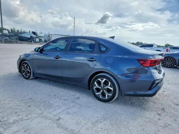 3KPF24AD6LE186555 2020 KIA FORTE - Image 2