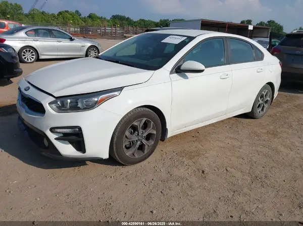 3KPF24AD6LE186586 2020 KIA FORTE - Image 2