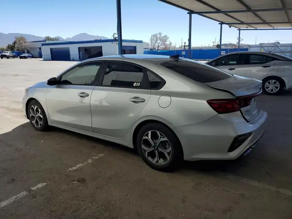 3KPF24AD6LE202785 2020 KIA FORTE - Image 2