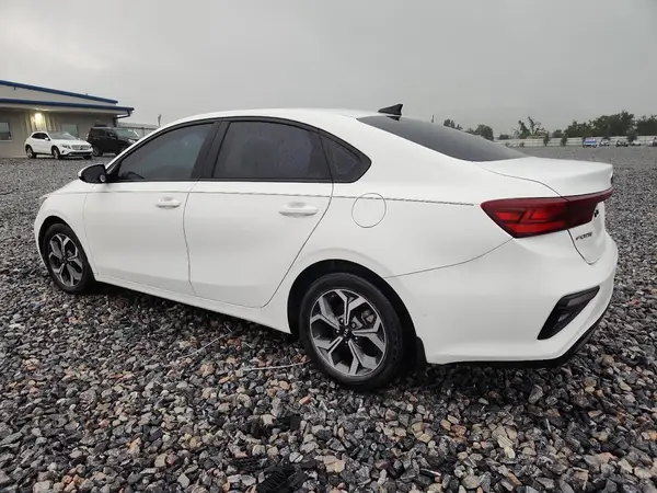 3KPF24AD6LE205055 2020 KIA FORTE - Image 2