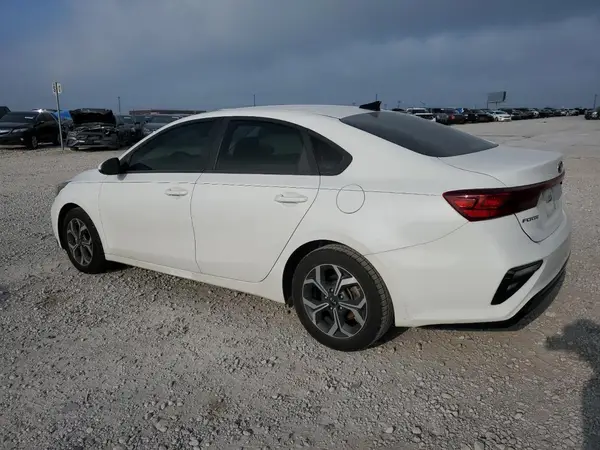 3KPF24AD6LE214810 2020 KIA FORTE - Image 2