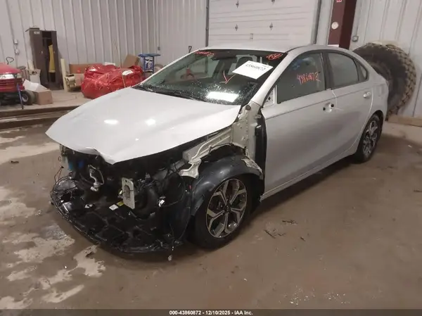 3KPF24AD6LE217352 2020 KIA FORTE - Image 2