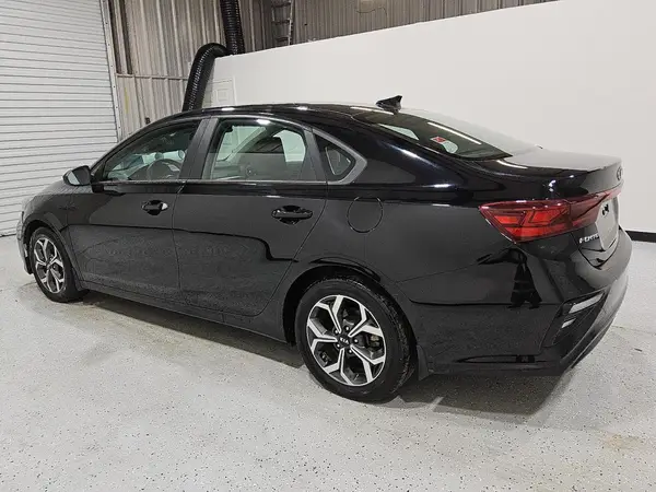 3KPF24AD6LE217528 2020 KIA FORTE - Image 2