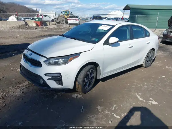 3KPF24AD6LE219747 2020 KIA FORTE - Image 2