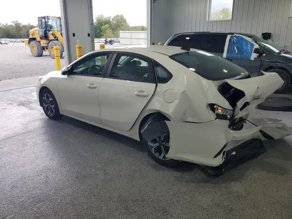 3KPF24AD6LE240159 2020 KIA FORTE - Image 2