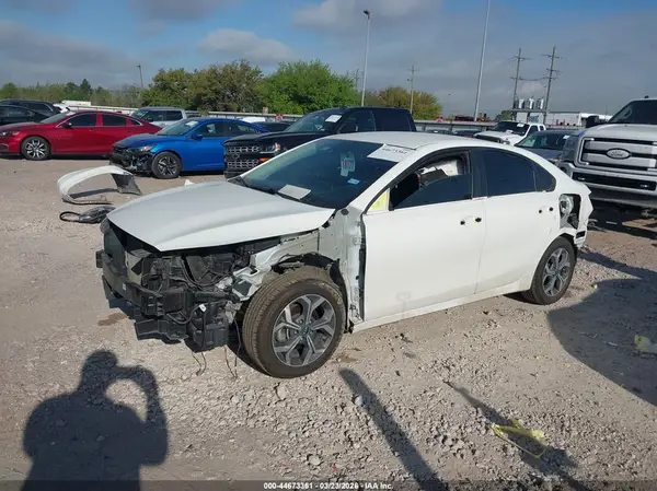 3KPF24AD6LE241098 2020 KIA FORTE - Image 2
