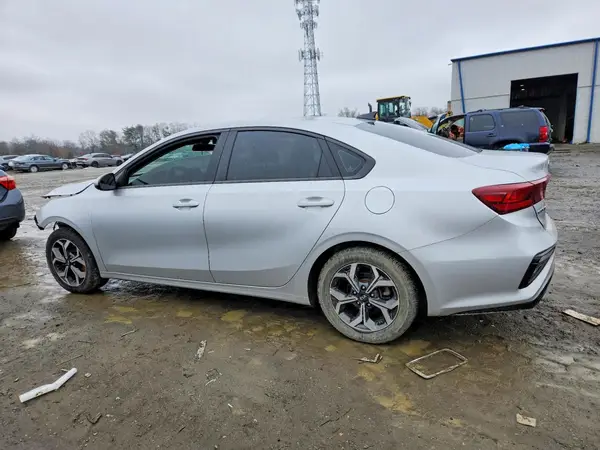 3KPF24AD6LE242297 2020 KIA FORTE - Image 2