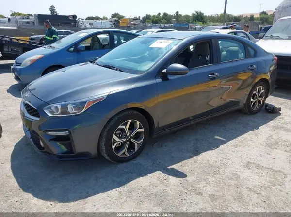 3KPF24AD6LE244227 2020 KIA FORTE - Image 2