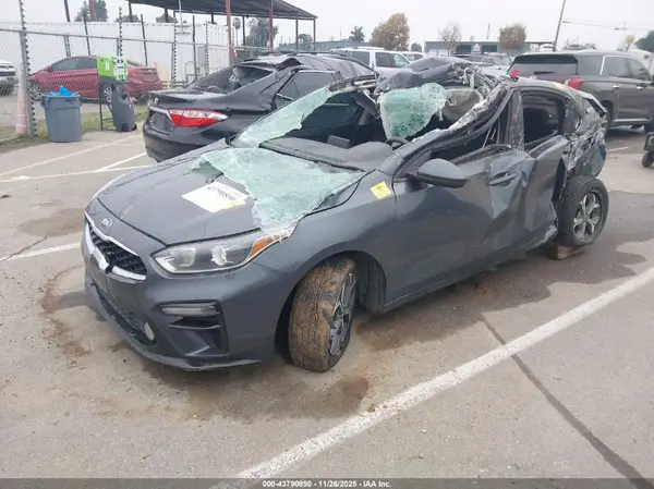 3KPF24AD6LE244745 2020 KIA FORTE - Image 2