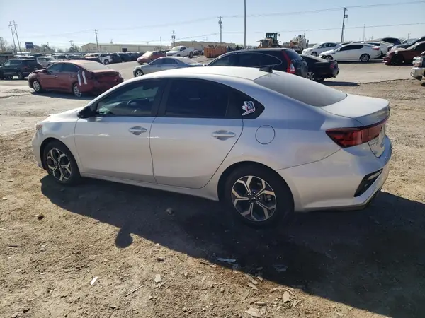 3KPF24AD6LE260203 2020 KIA FORTE - Image 2