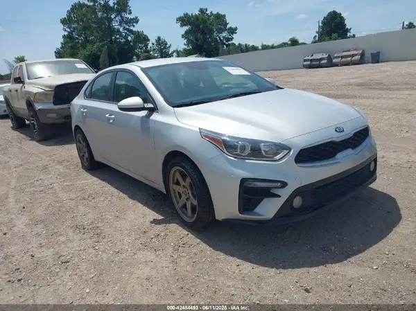 3KPF24AD6LE261884 2020 KIA FORTE - Image 1