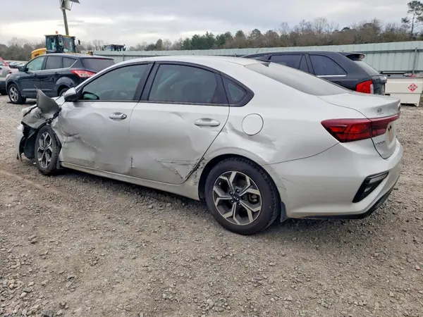 3KPF24AD6ME265581 2021 KIA FORTE - Image 2