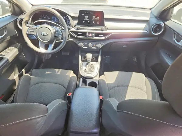 3KPF24AD6ME266875 2021 KIA FORTE - Image 8