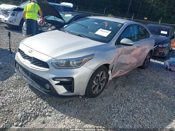 3KPF24AD6ME268044 2021 KIA FORTE - Image 2
