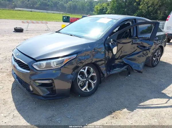 3KPF24AD6ME268691 2021 KIA FORTE - Image 2