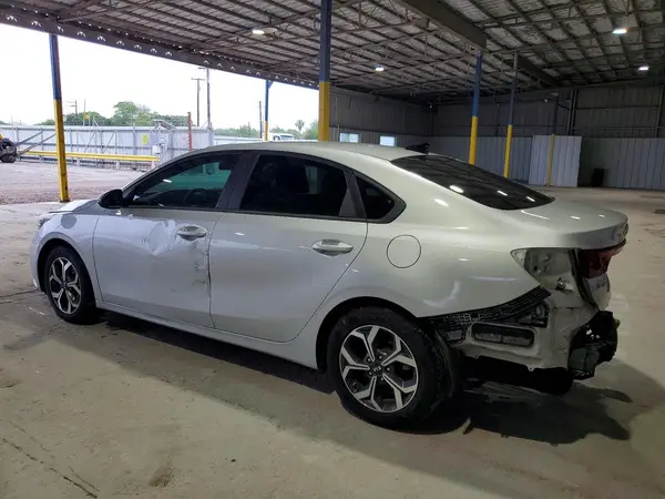 3KPF24AD6ME269632 2021 KIA FORTE - Image 2