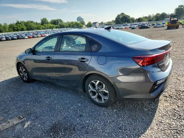 3KPF24AD6ME270876 2021 KIA FORTE - Image 2
