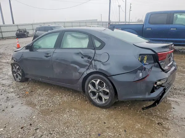 3KPF24AD6ME273082 2021 KIA FORTE - Image 2