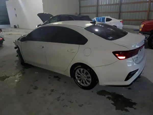 3KPF24AD6ME278329 2021 KIA FORTE - Image 2