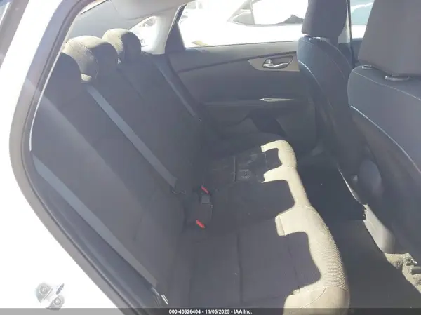 3KPF24AD6ME279528 2021 KIA FORTE - Image 8