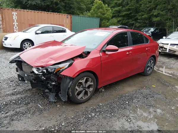 3KPF24AD6ME285586 2021 KIA FORTE - Image 2