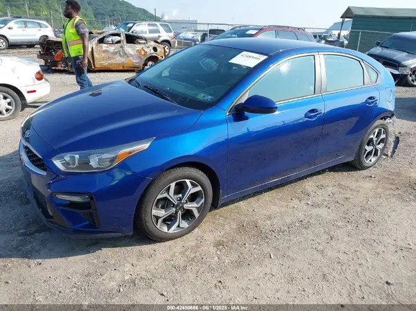 3KPF24AD6ME286818 2021 KIA FORTE - Image 2