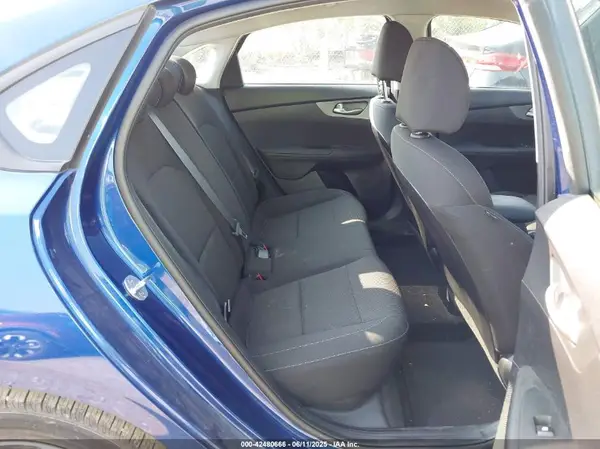3KPF24AD6ME286818 2021 KIA FORTE - Image 8