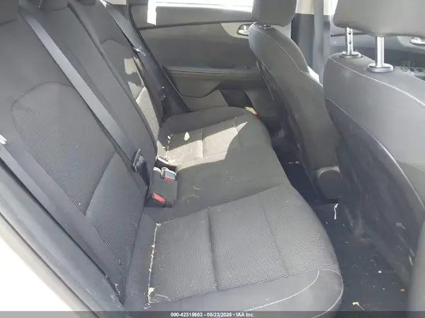 3KPF24AD6ME288942 2021 KIA FORTE - Image 8