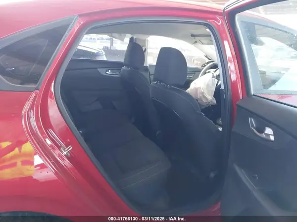 3KPF24AD6ME289279 2021 KIA FORTE - Image 8
