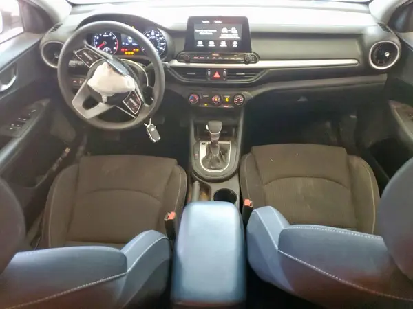 3KPF24AD6ME291260 2021 KIA FORTE - Image 8