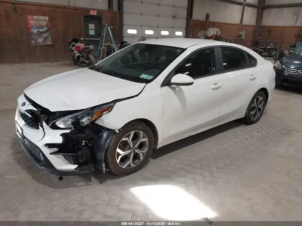 3KPF24AD6ME292277 2021 KIA FORTE - Image 2