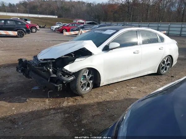 3KPF24AD6ME295163 2021 KIA FORTE - Image 2