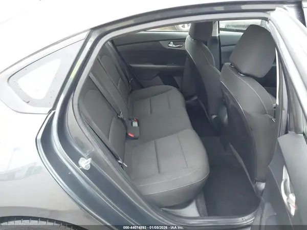 3KPF24AD6ME297818 2021 KIA FORTE - Image 8